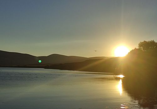 Çıldır Gölü’nde gün batımında kartpostallık görüntüler ortaya çıktı