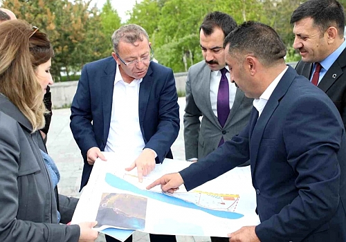 Çıldır Gölü'nde yanarak kül olan Kütük Ev'in yerine yeni tesis yapılıyor