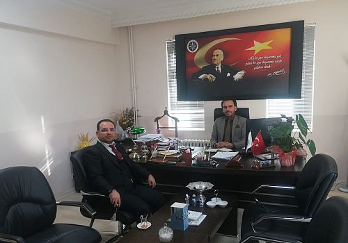 Çıldır İlçe Müftüsü Abdullah Doğan, ÇMYO Müdürü Ömer Cenap Özdemir’i ziyaret etti.