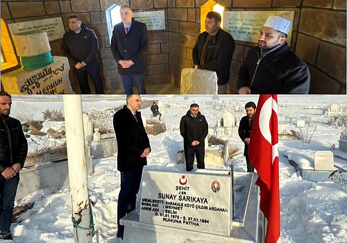 Çıldır Kaymakamı Kılıç Şehitlik ve Aşık Şenlik Türbesini ziyaret etti 