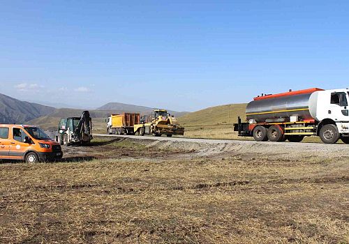 Çıldır Kuzukaya Mahallesi’nde gerçekleştirilen yol çalışması tamamlandı