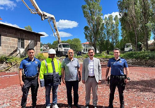 Çıldır Prof. Dr. Esfender Korkmaz Öğretmen Evi'nin inşaatı başladı 