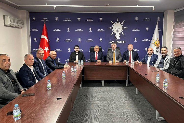 Cumhurbaşkanı Erdoğan AK Parti Kayseri'yle bayramlaştı