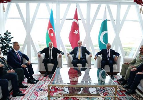 Cumhurbaşkanı Erdoğan, Aliyev ve Şerif ile Bakü’de Kritik Görüşmede Buluştu