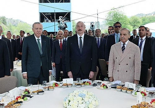 Cumhurbaşkanı Erdoğan, Azerbaycan Bağımsızlık Günü'nde düzenlenen konsere katıldı