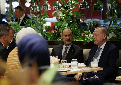 Cumhurbaşkanı Erdoğan’dan Sürpriz Kafe Ziyareti