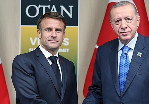 Cumhurbaşkanı Erdoğan, Fransa Cumhurbaşkanı Emmanuel Macron ile telefonda görüştü.