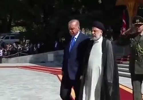 Cumhurbaşkanı Erdoğan, İran’da Resmî Törenle karşılandı