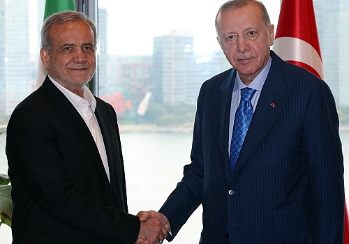 Cumhurbaşkanı Erdoğan ile Pezeşkiyan Telefonda Görüştü: Füze Olayı İçin Ortak İnceleme Önerisi