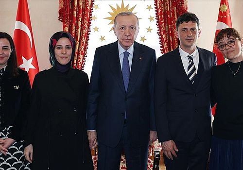 Cumhurbaşkanı Erdoğan Mattia Ahmet Minguzzi'nin ailesiyle görüştü.