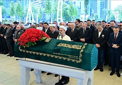 Cumhurbaşkanı Erdoğan, Saffet Kaya ve siyasiler Özer Uçuran Çiller'in cenaze törenine katıldı