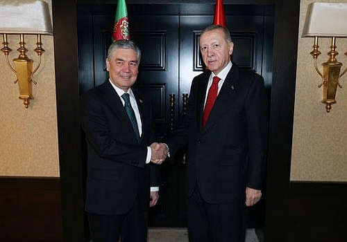 Cumhurbaşkanı Erdoğan, Türkmenistan Millî Lideri Berdimuhammedov ile görüştü