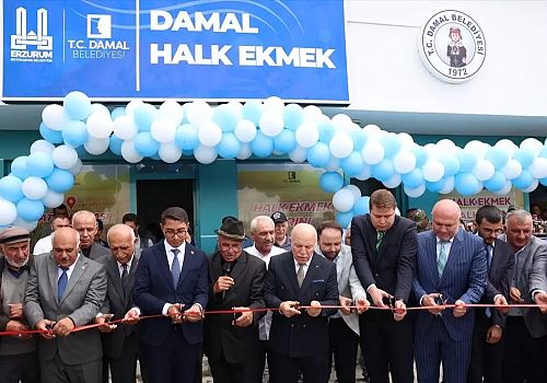 Damal da  Erzurum Büyükşehir Belediyesi tarafından yapılan halk ekmek fırınının açılışı yapıldı