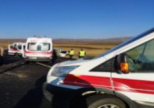 Damal ve Göle de meydana gelen iki trafik kazasında 7 kişi yaralandı.