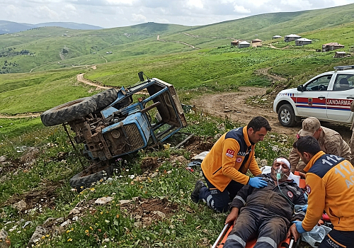 Damal Yaylası'nda Traktör Kazası: Sürücü Yaralandı