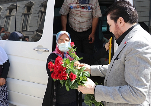 Diyarbakır annelerinden Beyaz Yürüyüşe hazırlanan Ağrı Belediyesine teşekkür ziyareti