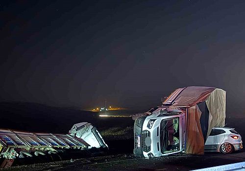 Diyarbakır-Batman Yolunda Can Pazarı: 5 Araç Çarpıştı, 4 Kişi Hayatını Kaybetti