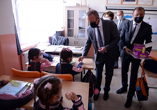 Doğu Anadolu Bölgesi'nde öğrenciler ders başı yaptı