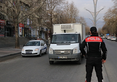 Doğu'daki 7 il sokağa çıkma kısıtlamasıyla sessizliğe büründü