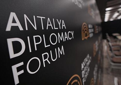 Dünya diplomasisi Antalya'da