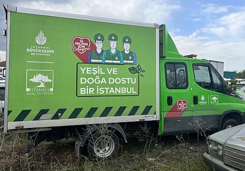 Edirne'de İBB'ye ait araçta 8 düzensiz göçmen yakalandı