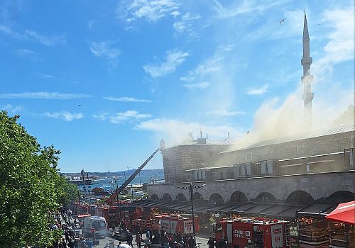 Eminönü Mısır Çarşısında Yangın 