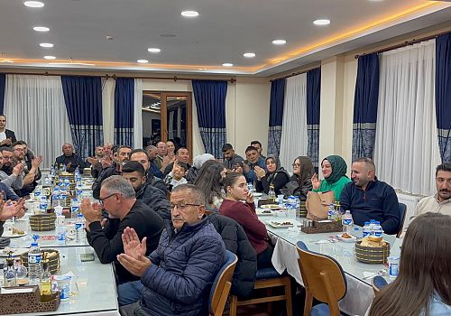 Ensar Öğüt, Konağının 1. Yıl Dönümünde Hemşerileriyle Kutladı 