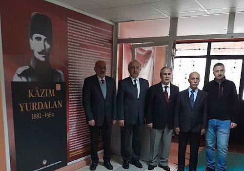 Er-Vak’tan Kazım Yurdalan Ortaokulu’na kültür hizmeti