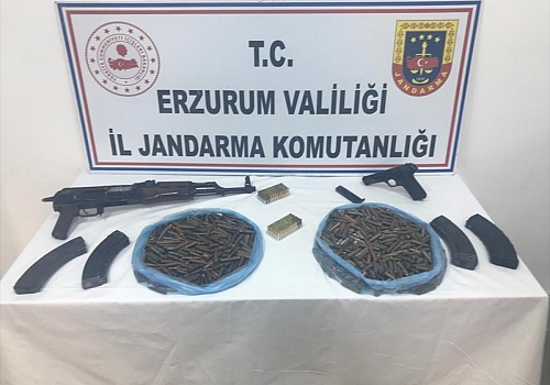 Erzurum'da husumetli ailelere silah temin etmeye çalıştığı iddia edilen zanlı yakalandı