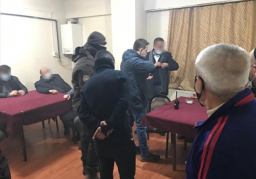 Erzurum'da kıraathanede Kovid-19 kısıtlamasını ihlal eden 24 kişiye 83 bin 256 lira para cezası