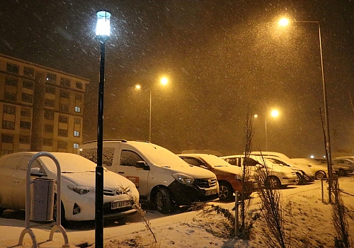 Erzurum ve Erzincan'da kar yağışı etkisini sürdürüyor