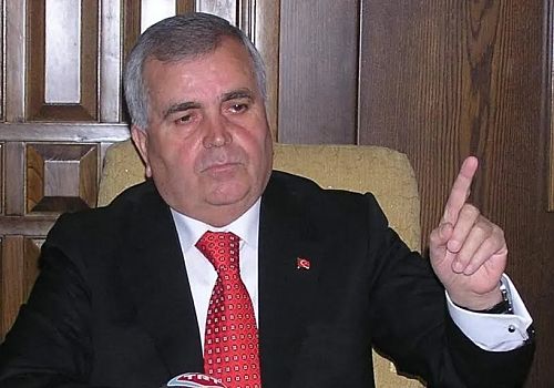 Eski Çıldır Kaymakamı ve Eski Vali Mustafa Malay Hayatını Kaybetti 