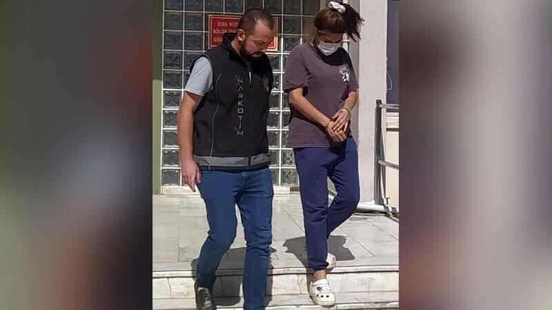 Evlerinde uyuşturucuyla yakalanan iki kardeşten ablaya tutuklama
