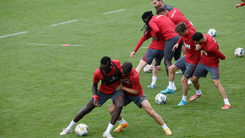 Galatasaray, Avusturya kampında çalışmalarını sürdürüyor