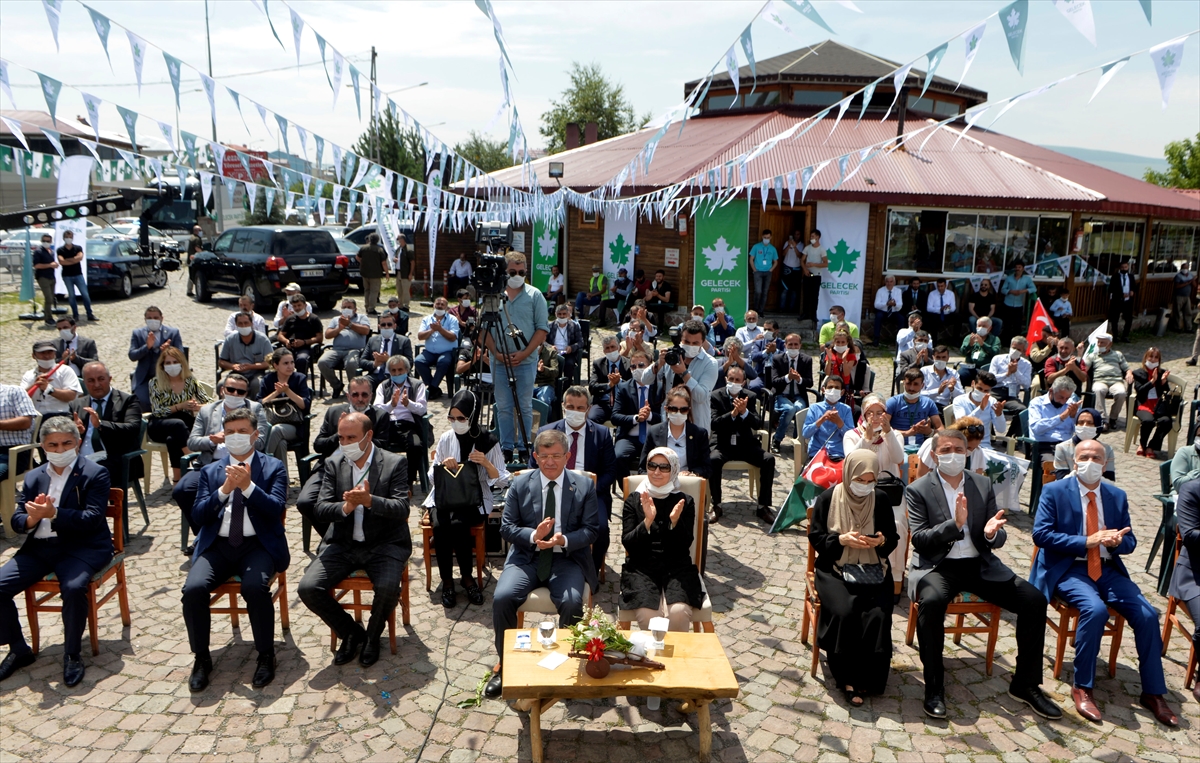 Gelecek Partisi Genel Başkanı Davutoğlu, partisinin Ardahan kongresinde konuştu: