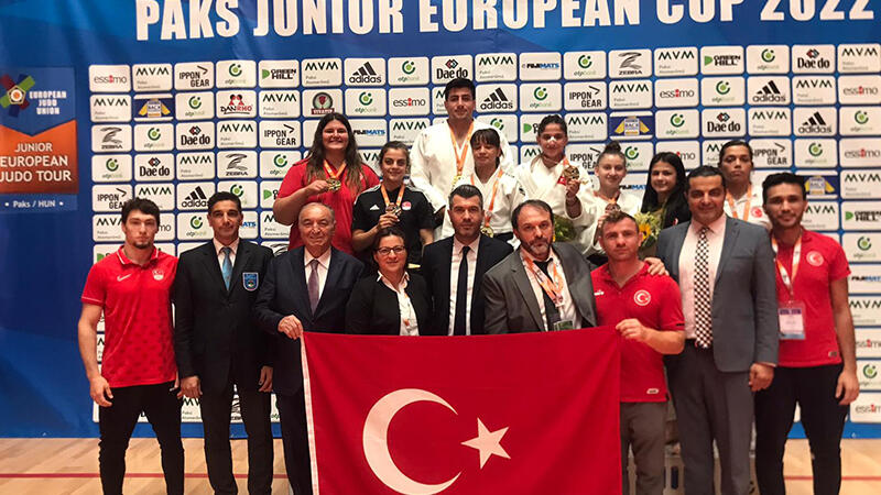 Genç milliler, Avrupa Kupası'nda kapanışı 3 altın, 1 bronz madalya ile yaptılar