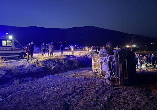 Göksun’da Feci Kaza: İşçileri Taşıyan Minibüs Şarampole Devrildi! 2 Ölü, 7 Yaralı