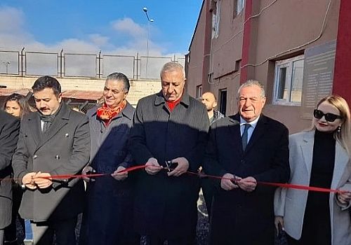 Göle Belediye Başkanı Gökhan Budak’ın girişimleriyle yeni hayvan barınağı açıldı.