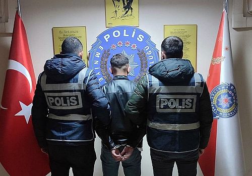 Göle de çeşitli suçlardan toplam 15 farklı kaydı bulunan M.D. isimli şahış polis ekiplerince yakalandı