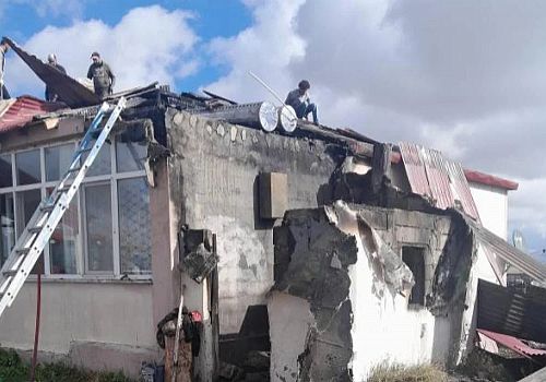 Göle’de Ev Yangını: Maddi Hasar Meydana Geldi