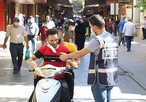 Göle de Kovid-19 tedbirlerine uymayıp düğüne katılan 12 kişiye para cezası