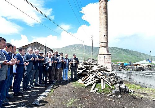 Göle de Köy camisinin yeniden yapımı için Vali Çiçek’in katılımıyla temel atma töreni düzenlendi