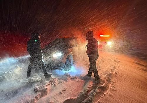 Göle Gedik’te Tipi Alarmı: Mahsur Kalan 2 Kişi AFAD Tarafından Kurtarıldı