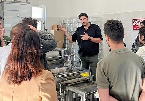 Göle MYO Öğrencilerinden Arıcılık Tesisi ve Laboratuvarlarına Teknik Gezi