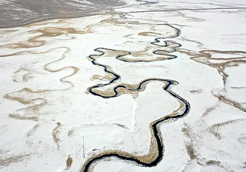 Göle Ovası Beyaza Büründü: Kar Altındaki Menderesler Havadan Görüntülendi