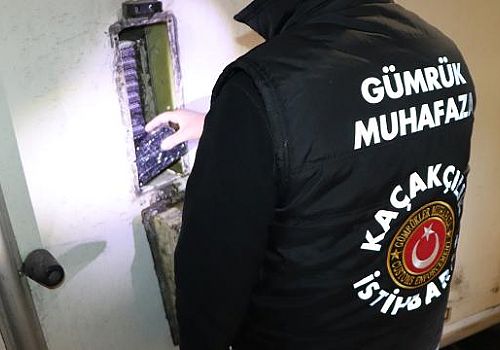 Gürbulak Gümrük Kapısı’nda 721 kilo sıvı metamfetamin ele geçirildi