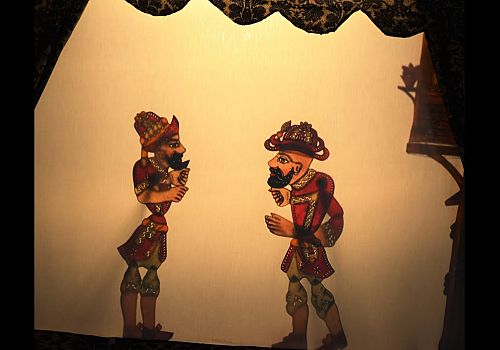 Hacivat ile Karagöz Çıldır’da Öğrencilerle Buluştu