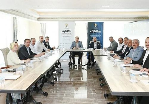 Hakan Aydın istişarelerde bulunduk. Teşkilatlarımızla sahadaki çalışmaları gözden geçiriyoruz 