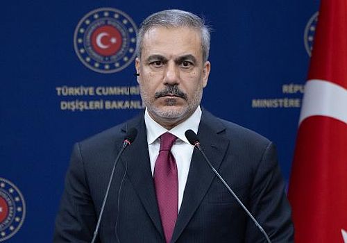 Hakan Fidan Meşruiyeti sandık dışında arayan, siyaseti sokakta dizayn etmeye çalışan Özgür Özel’dir.