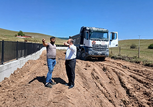 Hanak Belediyesi'nden Atalar Mahallesi’nde Kapsamlı Üstyapı ve Yol Çalışması